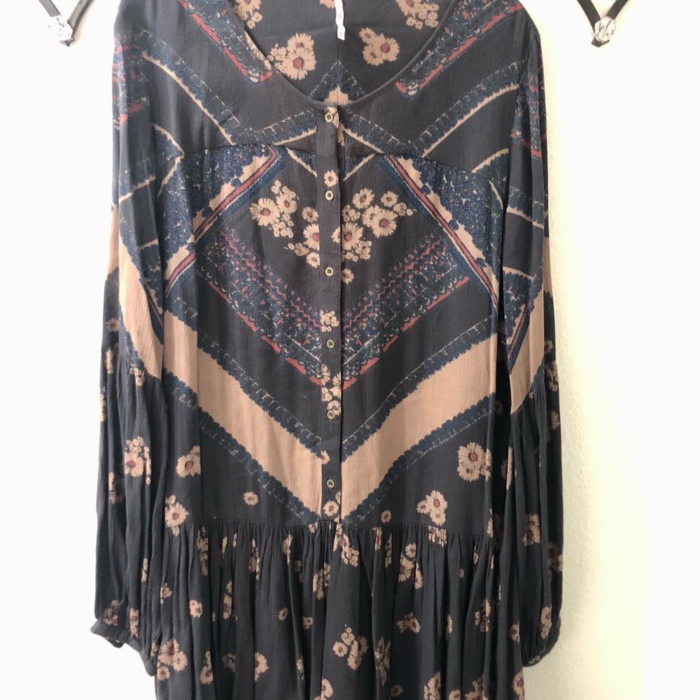 Boho long sleeve Free People top - size Medium
